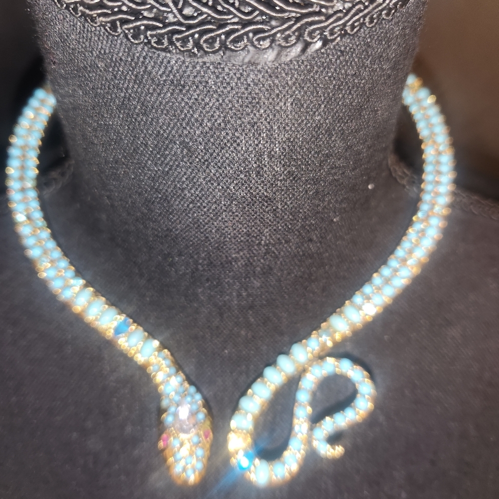 Unique snake design gold and turquoise embellished necklace - Picture 2 of 11